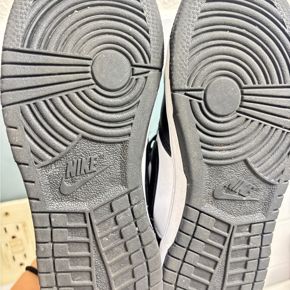 Nike Kids Dunk Low Sneakers - Picture 3 of 8